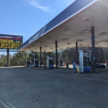 Raceway - Outside the gas station. Giant gas prices street sign. Can be seen from highway. - Gas Stations Near Me - Spartanburg, South Carolina Raceway - Outside the gas station. Giant gas prices street sign. Can be seen from highway. - Gas Stations Near Me - Spartanburg, South Carolina