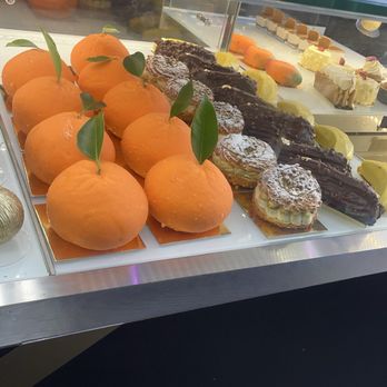 Aurora - Shimmering Delicacies - Patisserie/Cake Shop Near Me - Los Angeles, California