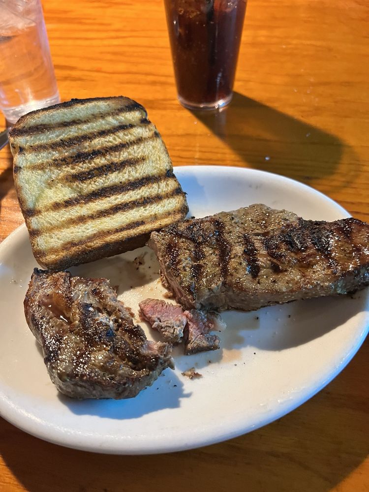 8TH STREET STEAKHOUSE Updated September 2024 203 Photos & 301