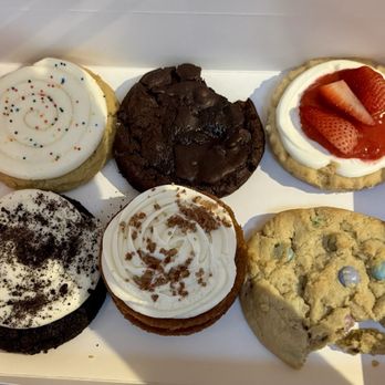 Crumbl - White Plains - Bakeries Near Me - Hartsdale, New York Crumbl - White Plains - Bakeries Near Me - Hartsdale, New York
