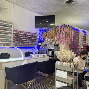 World Nails & Spa - Nail Salons Near Me - La Habra, California World Nails & Spa - Nail Salons Near Me - La Habra, California