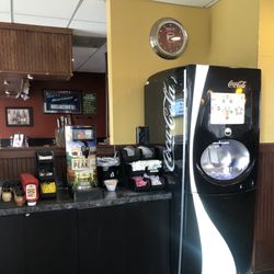 Bellacino's Pizza & Grinders - Drink station