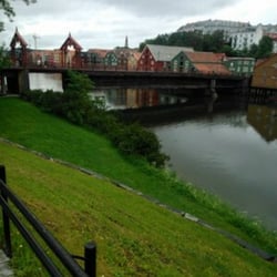Gamle bybro - Brücke aus der Ferne.