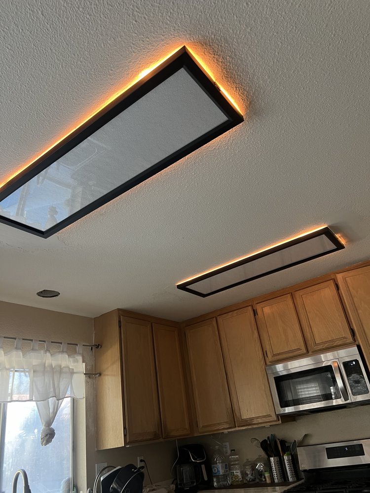 Slide of N light Electric