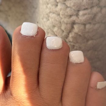 Tracy's Nail Spa - uneven filing - Nail Salons Near Me - El Monte, California