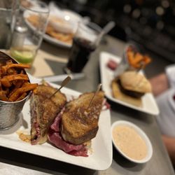 Triple Rock Brewery & Ale House - Ruben sandwich was so over cooked the bread cut the roof of my mouth