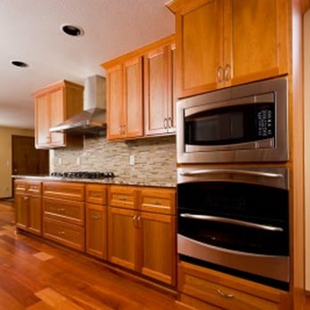 Taz Flooring & Design - a kitchen with hardwood floors - Flooring Near Me - Englewood, Florida Taz Flooring & Design - a kitchen with hardwood floors - Flooring Near Me - Englewood, Florida