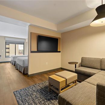 Hyatt Place Rapid City - Guest Room - Hotels Near Me - Rapid City, South Dakota Hyatt Place Rapid City - Guest Room - Hotels Near Me - Rapid City, South Dakota
