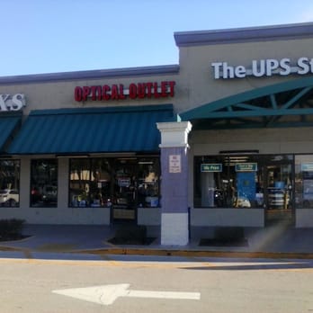 Optical Outlets - In the Publix shopping center on the corner of Red Bug Lake Rd and Tuskawilla - Optometrists Near Me - Oviedo, Florida