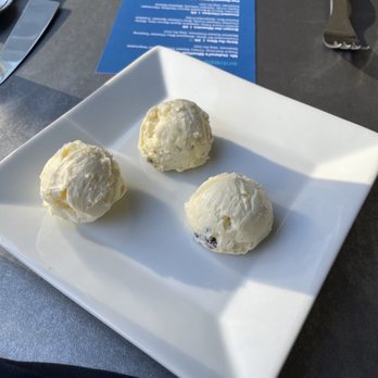 Zinc - Trio of butters for complimentary rolls - New American Near Me - Omaha, Nebraska Zinc - Trio of butters for complimentary rolls - New American Near Me - Omaha, Nebraska
