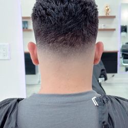 Compton Cuts Barbershop - Low Fade
