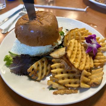 Guieb Cafe - New American Near Me - Honolulu, Hawaii