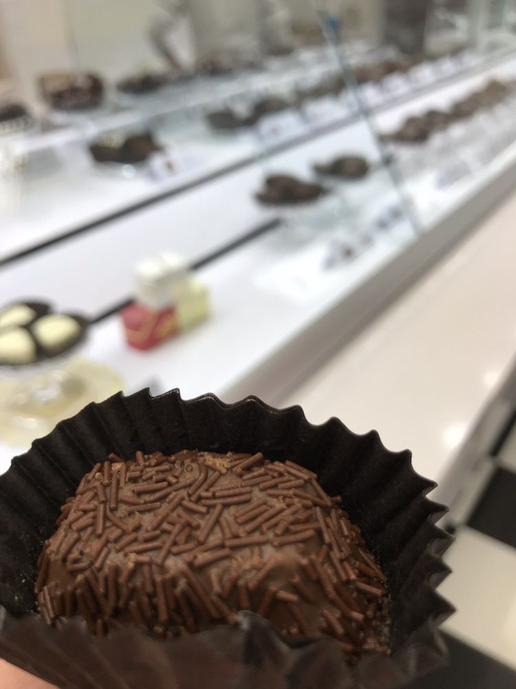 SEE’S CANDIES CLOSED 15 Reviews 183 Easton Town Ctr, Columbus