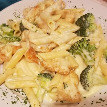 Paul's Family Diner - Sauteed Chicken & Broccoli - American Near Me - Mountain Lakes, New Jersey Paul's Family Diner - Sauteed Chicken & Broccoli - American Near Me - Mountain Lakes, New Jersey