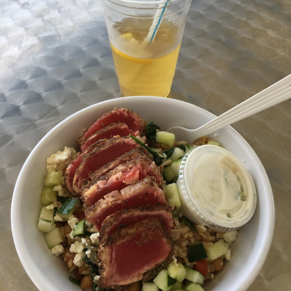 SoFresh - Greek bowl with ahi tuna and an iced green tea - New American Near Me - Tampa, Florida SoFresh - Greek bowl with ahi tuna and an iced green tea - New American Near Me - Tampa, Florida