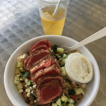 SoFresh - Greek bowl with ahi tuna and an iced green tea - New American Near Me - Tampa, Florida
