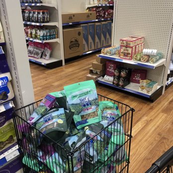Ren's Pets - Pet Stores Near Me - Aurora, Ontario