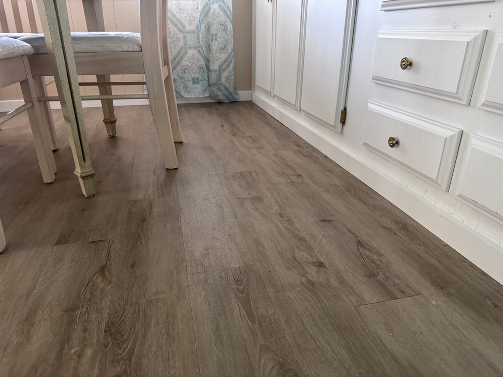 Slide of HDS Flooring & More