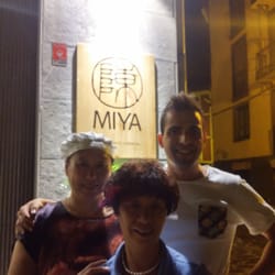 Miya - Con la reinas del sitio