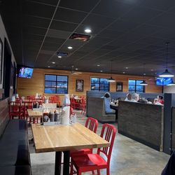 Sonny's BBQ - Inside