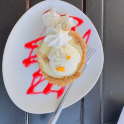 Big Tunas Beach Bar & Grill - Key lime tart!