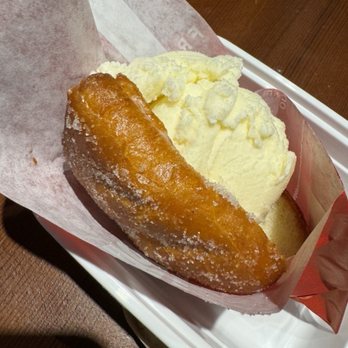 Japadog - Aged Ice - Vanilla - Japanese Near Me - Vancouver, British Columbia