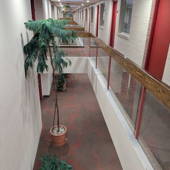 Best Western Braddock Inn - Hallway , so old , looking down to first floor - Hotels Near Me - Lavale, Maryland