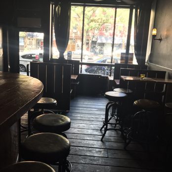 Hollow Nickel - Interior - Pubs Near Me - Brooklyn, New York Hollow Nickel - Interior - Pubs Near Me - Brooklyn, New York