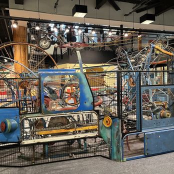 Chicago Children's Museum - Some contraption sculpture - Children's Museums Near Me - Chicago, Illinois Chicago Children's Museum - Some contraption sculpture - Children's Museums Near Me - Chicago, Illinois