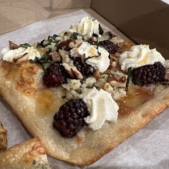Brooklyn Pizza Masters - 11. Blackberry and Ricotta Pizza - Pizza Near Me - New York, New York Brooklyn Pizza Masters - 11. Blackberry and Ricotta Pizza - Pizza Near Me - New York, New York