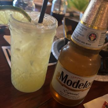 Bogart'z - Margarita - Bars Near Me - Detroit, Michigan