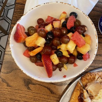 Newk's Eatery - Bowl Fresh Fruit - Pizza Near Me - Flowood, Mississippi