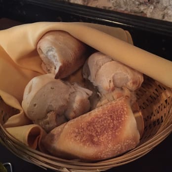 Don Julio - The bread is so yummy and is served warm. - Steakhouses Near Me - Buenos Aires, C
