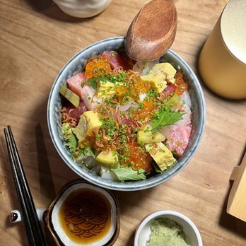 Rosella - Chirashi - Sushi Bars Near Me - New York, New York