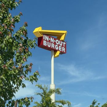 In-N-Out Burger - Sign - Burgers Near Me - Ridgefield, Washington