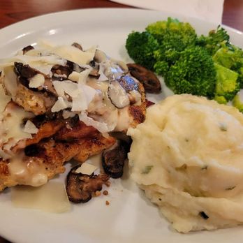 Ruby Tuesday - Asiago bacon chicken - Burgers Near Me - Beckley, West Virginia