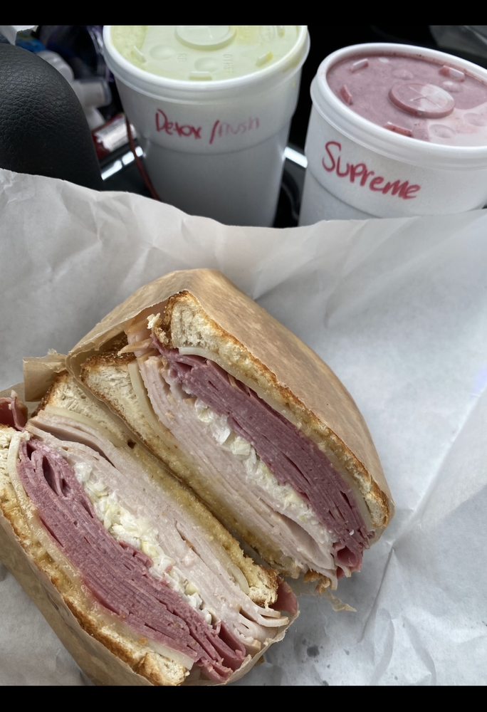 MOTORCITY SMOOTHIE EAST DETROIT Updated May 2024 13 Photos