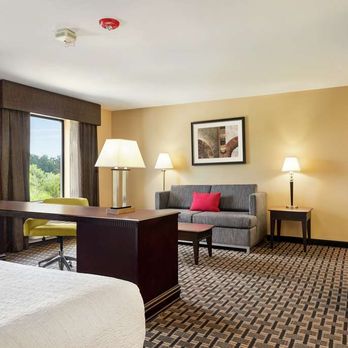 Hampton Inn & Suites Pine Bluff - Guest room - Hotels Near Me - Pine Bluff, Arkansas Hampton Inn & Suites Pine Bluff - Guest room - Hotels Near Me - Pine Bluff, Arkansas