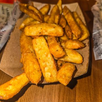 La Birra Bar - Burgers Near Me - Oakland Park, Florida