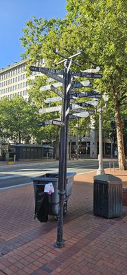 Pioneer Courthouse Square by null