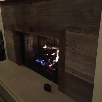 Avenue Restaurant - Fireplace - New American Near Me - Clayton, Missouri