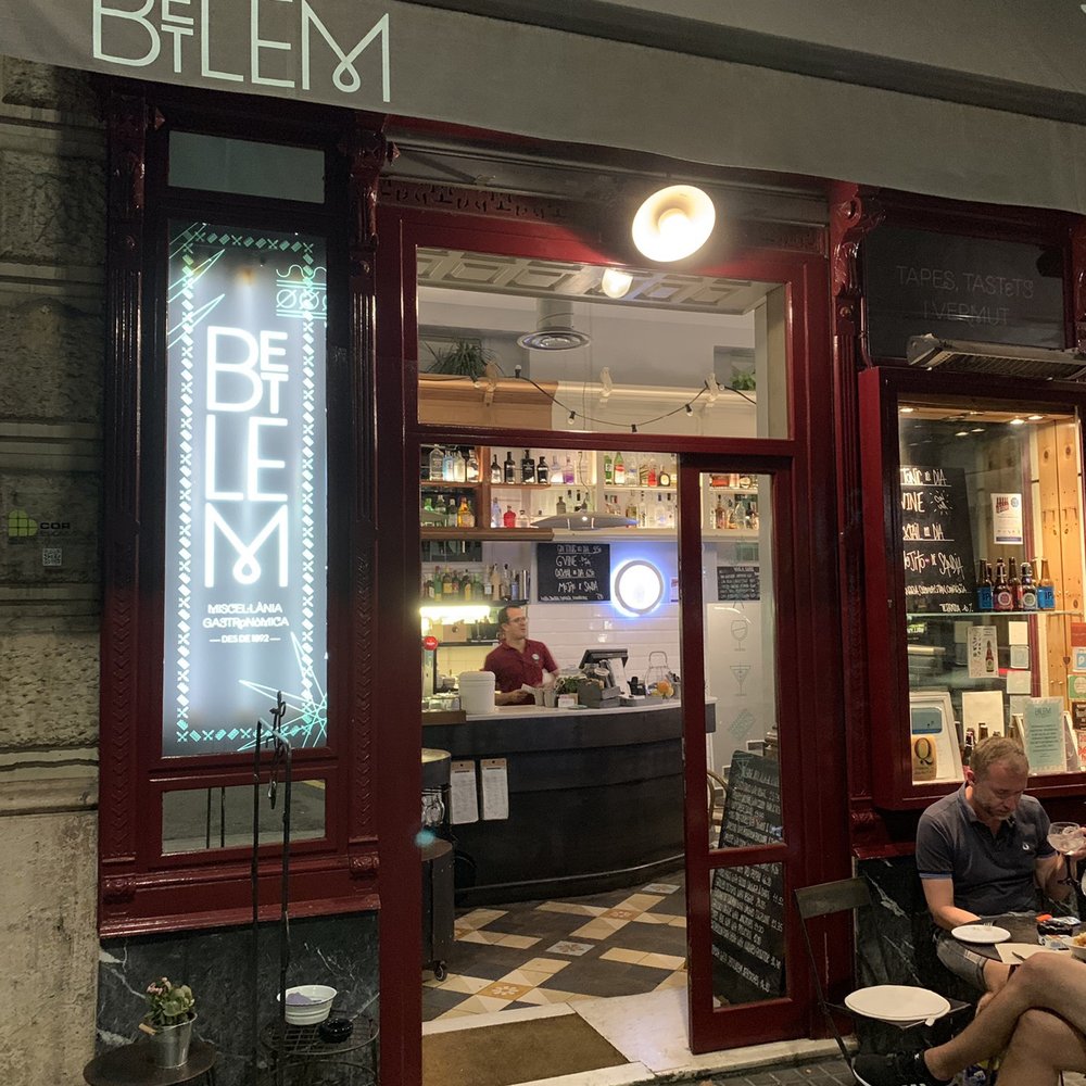 Betlem - Entry and order area - Gastropubs Near Me - Barcelona, B