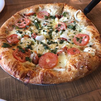 Mellow Mushroom New Albany - Great White Pizza... pure deliciousness - Pizza Near Me - New Albany, Ohio Mellow Mushroom New Albany - Great White Pizza... pure deliciousness - Pizza Near Me - New Albany, Ohio