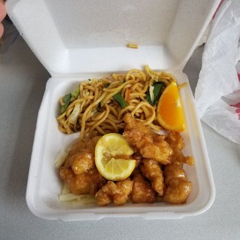 Happy Garden - Lunch Special : Lemon chicken with chow mein - Cantonese Near Me - Fairfield, California Happy Garden - Lunch Special : Lemon chicken with chow mein - Cantonese Near Me - Fairfield, California
