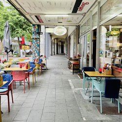 Homeburgers - Sitzplätze draußen