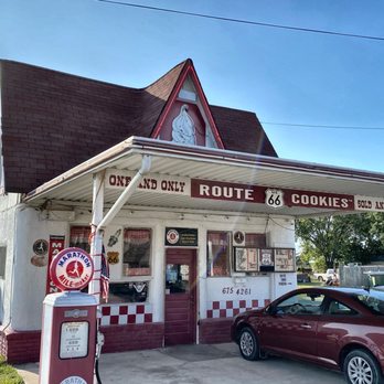 Dairy King - the outside of a dairy king restaurant - American Near Me - Commerce, Oklahoma
