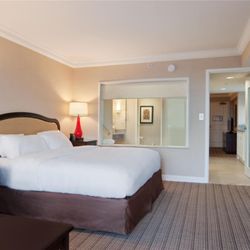 Hilton Niagara Falls/Fallsview Hotel & Suites - Guest room