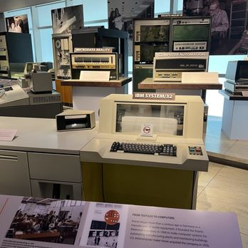 Computer History Museum - Museums Near Me - Mountain View, California
