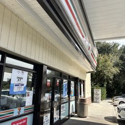 Exterior photo of 7-Eleven - Lakeland, Florida Exterior photo of 7-Eleven - Lakeland, Florida