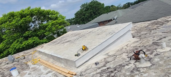 B&B Roofing & Construction Logo